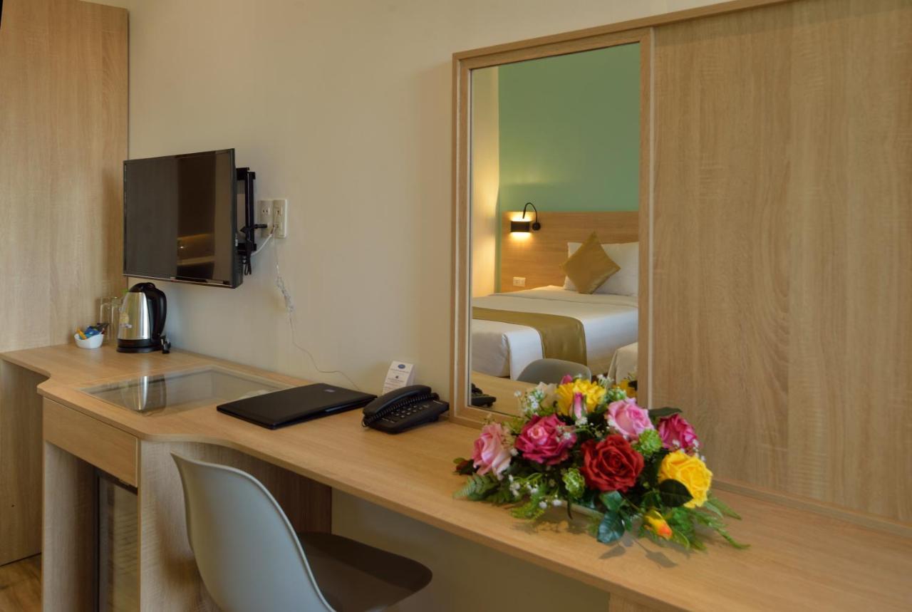 Pandora Saigon Hotel Ho Chi Minh City Bagian luar foto