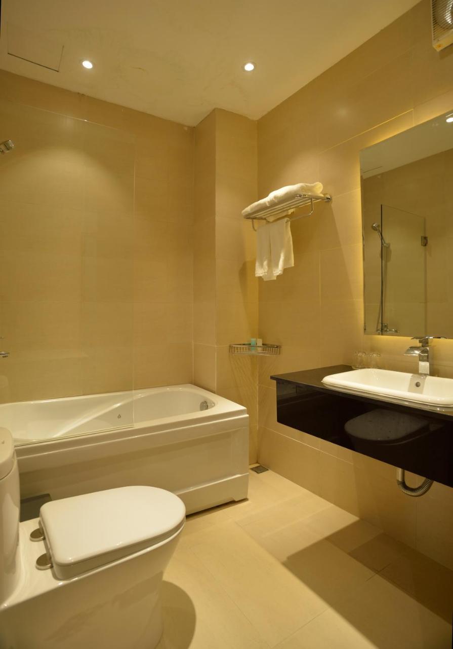 Pandora Saigon Hotel Ho Chi Minh City Bagian luar foto